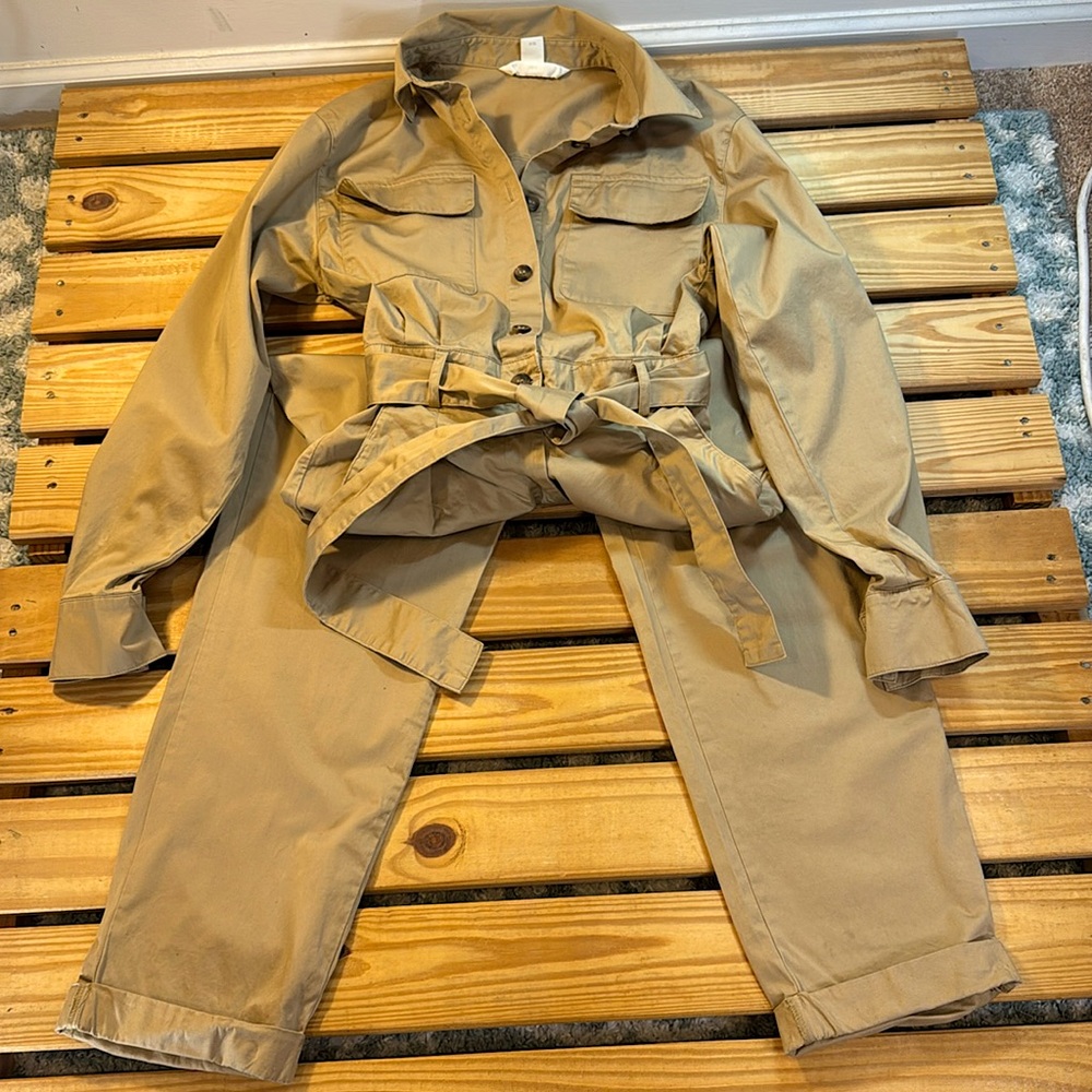 H&M BUTTON DOWN KHAKI JUMPSUIT SIZE 2 NWOT